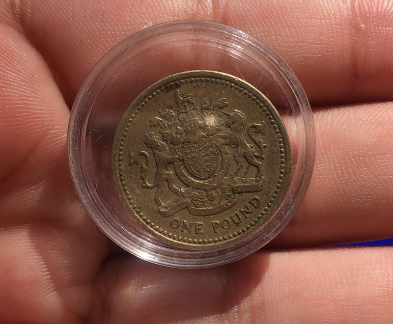 Moeda One 1983 Round Elizabeth II Rara Colecção Em Cápsula