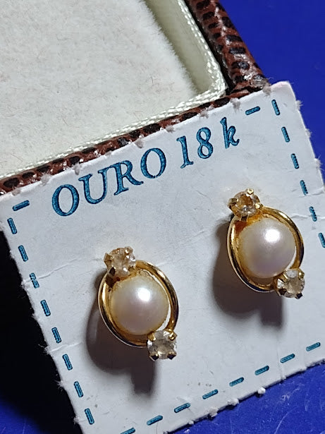 Brincos Pérola 4 mm Zircônias 1 mm Ouro 18 Kilates Peso 0.60 Grama