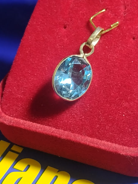 Pingente Pedra Água Marinha Zircônia Azul Clara Peso 1.40 Gramas 12 mm x 10 mm Ouro 18 kilates