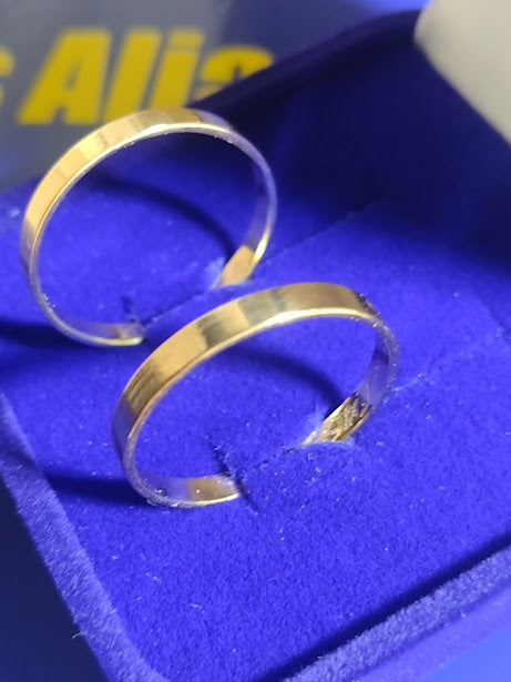 Alianças Noivado Casamento Ouro 18 Kilates 4.00 Gramas 2.6 mm Maciça