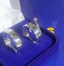 Par de alianças Prata 6 mm Reta com Kina e Solitário