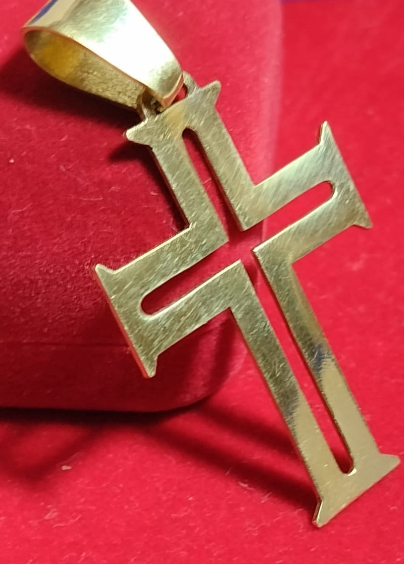 Pingente 18 Kilates Peso 7 Gramas 50 mm Maciço Modelo Cruz