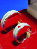 Par Alianças Coração Retas Kina Namoro Compromisso Prata 950 Fosca 8 mm Risco no Meio