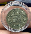 Moeda 50 Reis 19 República Dos Estados Unidos na Cápusla