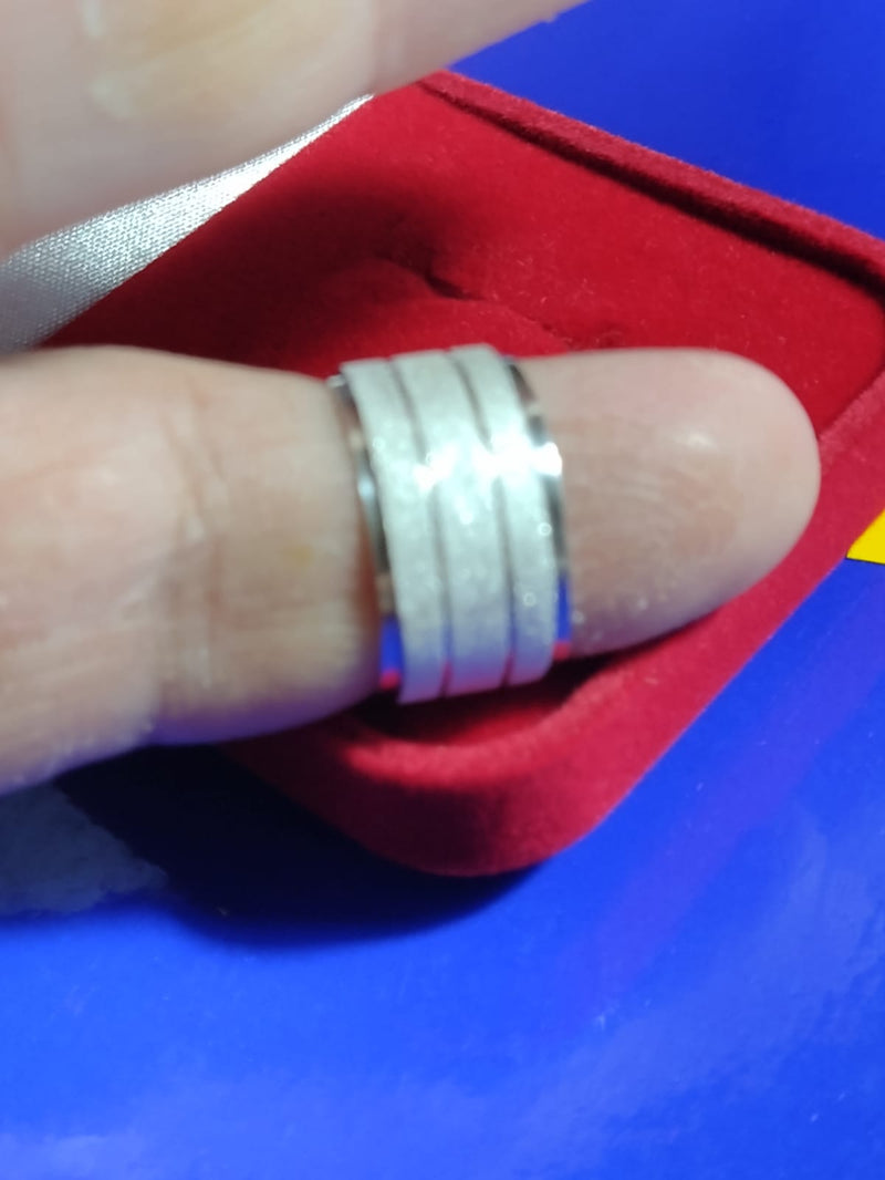 Uma Alianças Prata 950 Namoro e Comrpromisso 8 mm Trabalhada