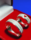 Par Alianças Coração Retas Kina Namoro Compromisso Prata 950 Fosca 8 mm Risco no Meio