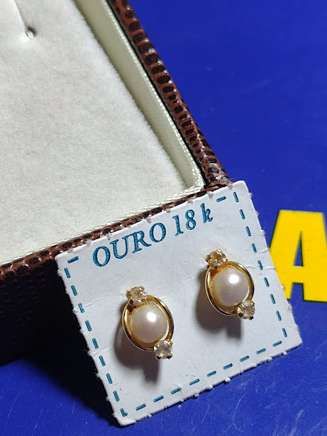 Brincos Pérola 4 mm Zircônias 1 mm Ouro 18 Kilates Peso 0.60 Grama