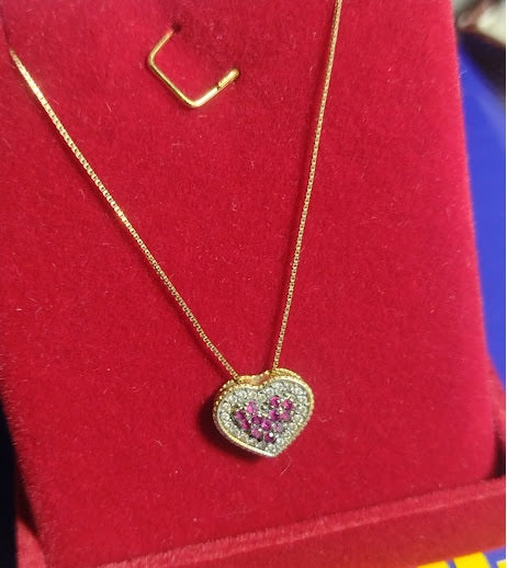 Colar Gargantilha Corretinha 50 Cm Coração 10 mm Brilhantes Rubi Ouro 18 Kilates 1.70 Gramas