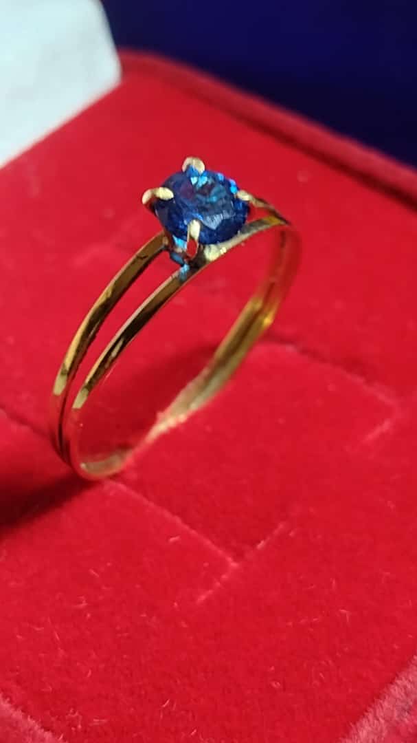 Anel Vermelho Ouro 18 Kilates Solitário 1.00 Grama Pedra Zircônia 4 mm Todas as Pedra Anel Vermelho, Azul, Verde