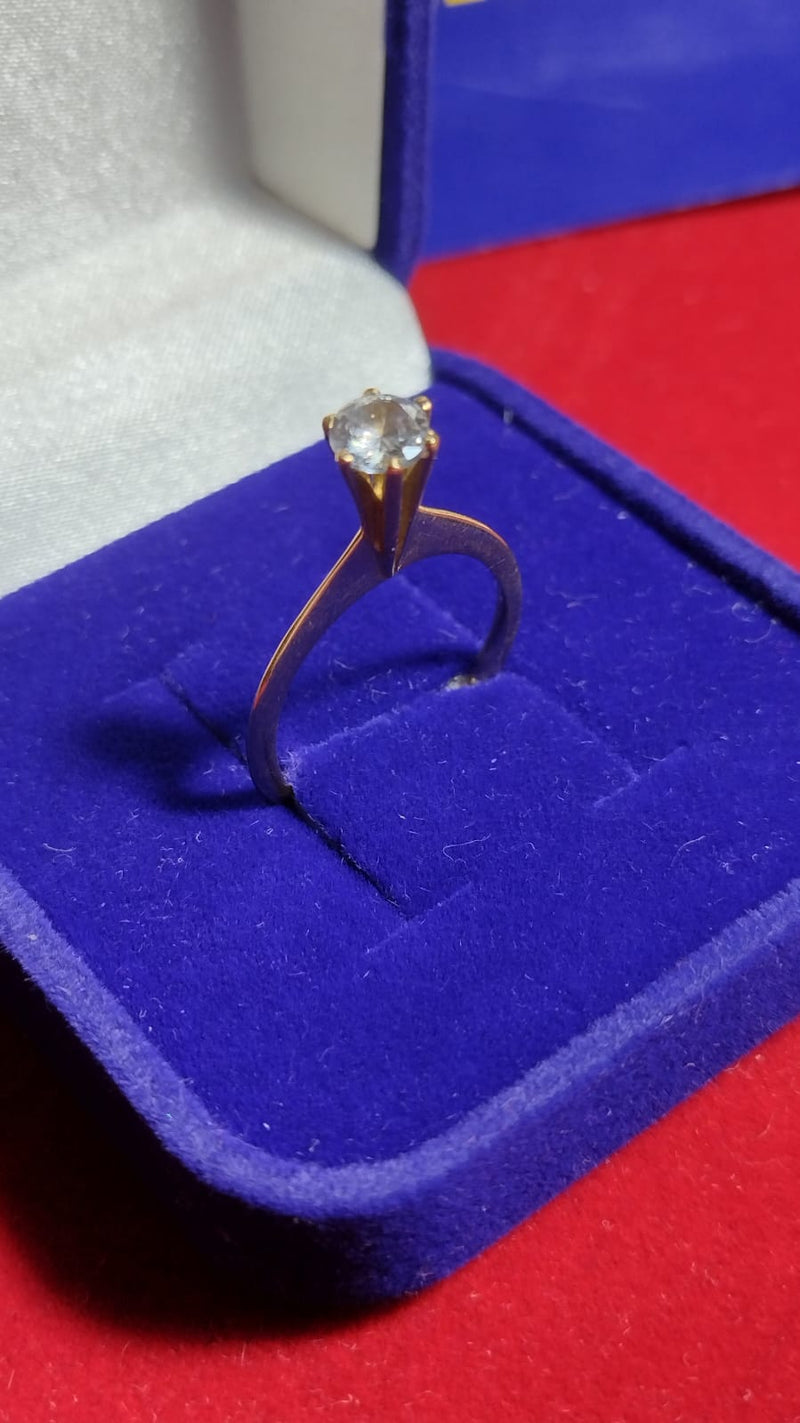 Ouro 18 Kilates Anel Solitário 2.80 Gramas Anel Com 1 Pedra Zircônia de 3 mm  Originais de qualidade