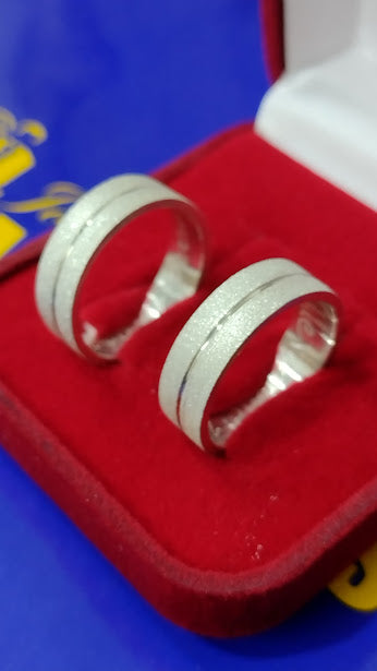 Alianças 8 mm Fosca com Risco Casal Prata 950 Namoro ,Compromisso, Noivado