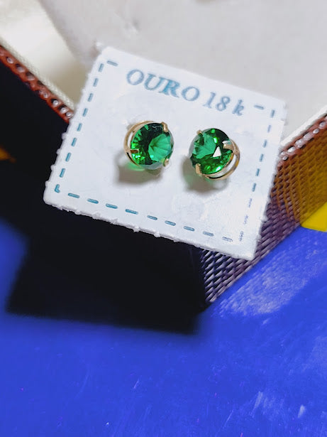 Brincos Zircônias Verde 7 mm Ouro 18 Kilates Peso 0.60 Grama