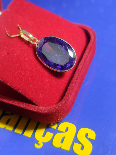 Pingente Pedra Zircônia Lilas Peso 4.30 Gramas 17 x 12 mm Ouro 18 kilates