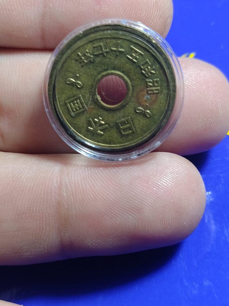 4 moedas estrangeiras para coleção e colecionadores