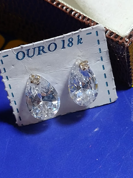 Brincos Zircônias 7 mm Ouro 18 Kilates Peso 1.40 Gramas