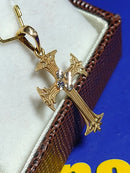 Pingente Cruz Medieval Ouro 18 Kilates Peso 0.90 Grama 22 mm