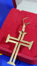 Pingente Cruz Vazado laminada 30 mm Cruz Ouro 18 Kilates 2.10 Gramas Maciça