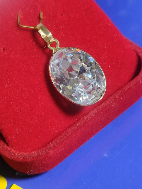 Pingente Grande Pedra Zircônia Branca Peso 4.40 Gramas 17 x 12 mm Ouro 18 kilates