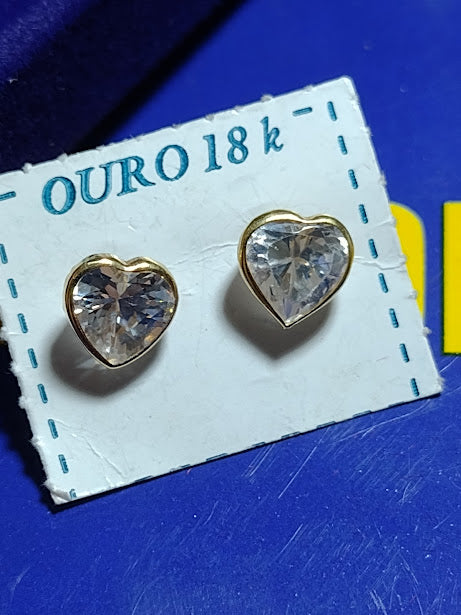 Brincos  Coração Zircônias 6 mm Ouro 18 Kilates Peso 0.80 Grama