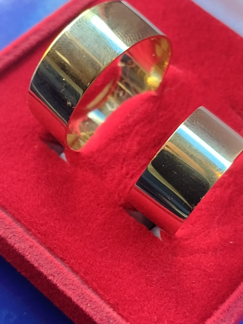 Par Aliança Modelo tradiciona Reta com Kina Ouro18 K 7 Gramas