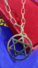 Pingente Estrela de Davi Ouro 18 kilates Peso 4 Gramas 35 mm Maciço