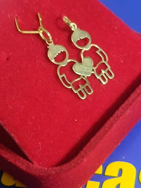 Pingente 2 Meninos 1 Coração Peso 0.70 Grama 18 mm x 16 mm Ouro18 kilates Maciço