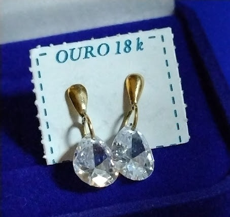 Brincos Coração Ouro 18 Kilates 18 mm de altura Pedra Zircônia 7 x 9 mm Peso 1.50 Gramas