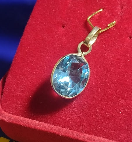 Pingente Pedra Água Marinha Zircônia Azul Clara Peso 1.40 Gramas 12 mm x 10 mm Ouro 18 kilates