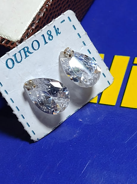 Brincos Zircônias 7 mm Ouro 18 Kilates Peso 1.40 Gramas