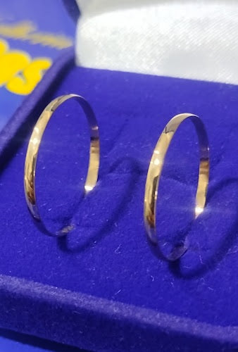 Par Alianças Casal Ouro 18 Kilates 1.80 Gramas 25 mm