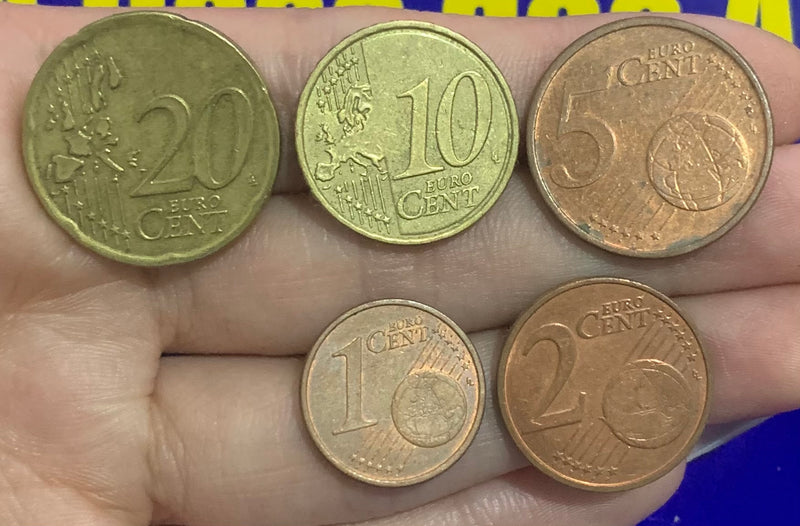 5 Moedas 1 Cent, 2 Cent, 10 Cent e 20 Cent de Euro