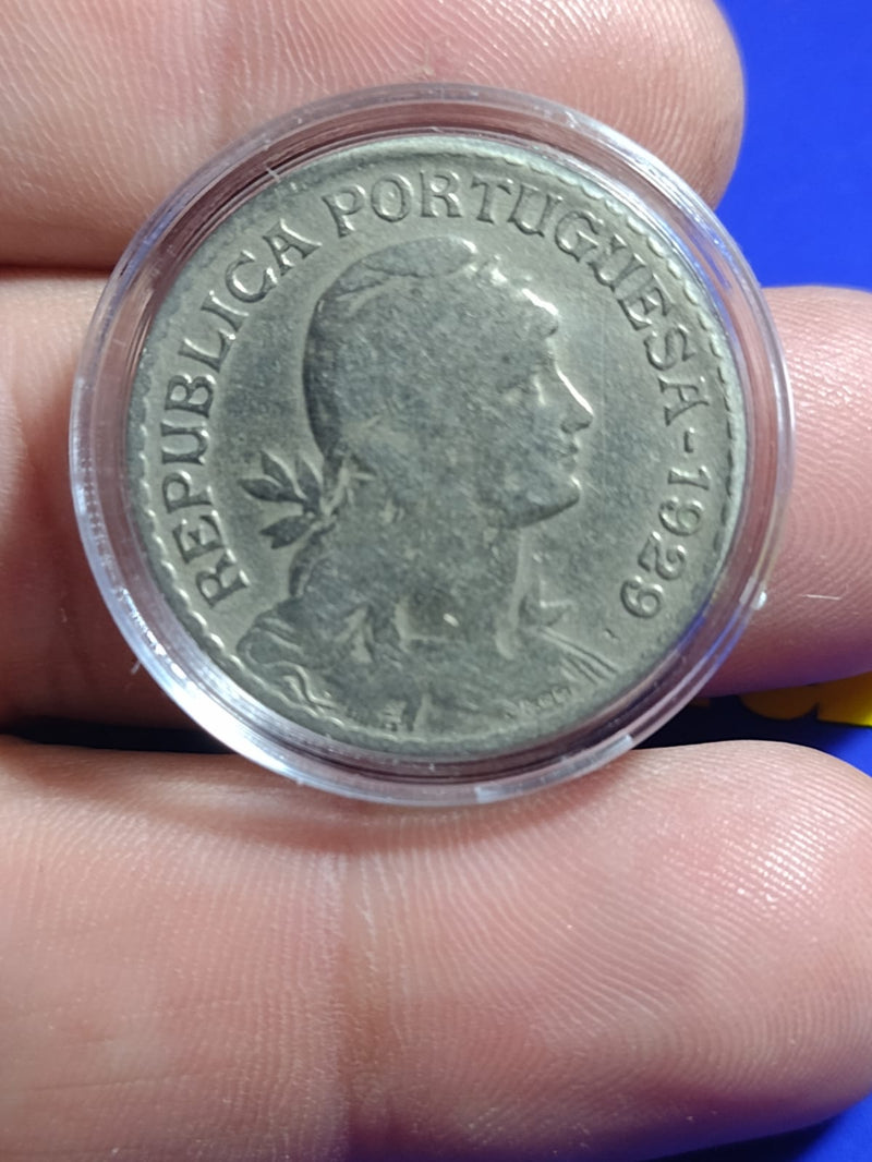 4 Moedas de 1 escudo Portuguesa rara e lindas